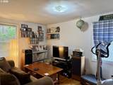 1470 Queens Way - Photo 18