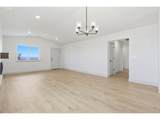594 Taft St - Photo 16