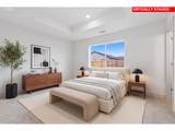 594 Taft St - Photo 18