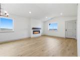 594 Taft St - Photo 5