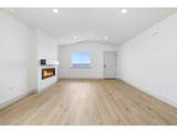 594 Taft St - Photo 8