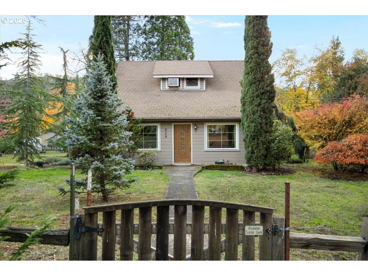 939 Buckhorn Rd - Photo 1