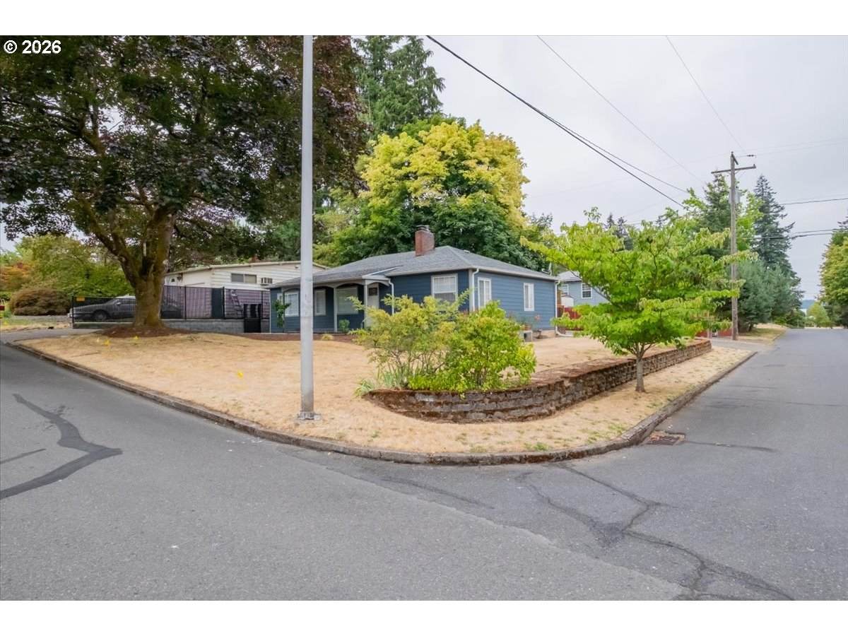 https://bt-photos.global.ssl.fastly.net/portland/orig_boomver_1_109805257-2.jpg
