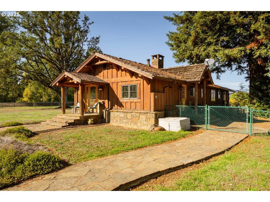 8690 Lookingglass Rd - Photo 1