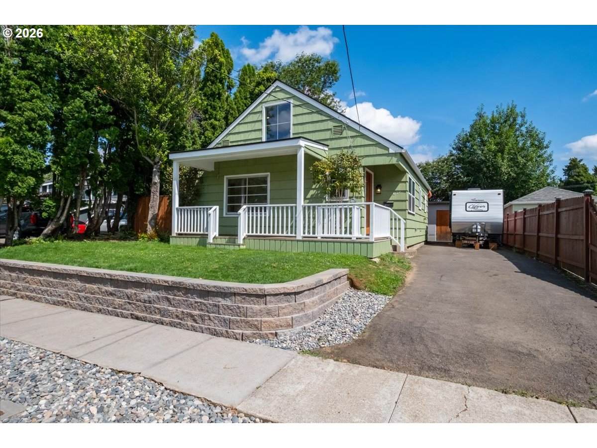 https://bt-photos.global.ssl.fastly.net/portland/orig_boomver_1_121554366-2.jpg