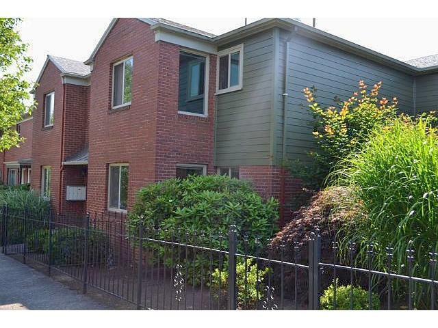 2409 SE 51ST Ave #4, Portland, OR 97206 (MLS #12276351) :: Stellar Realty Northwest