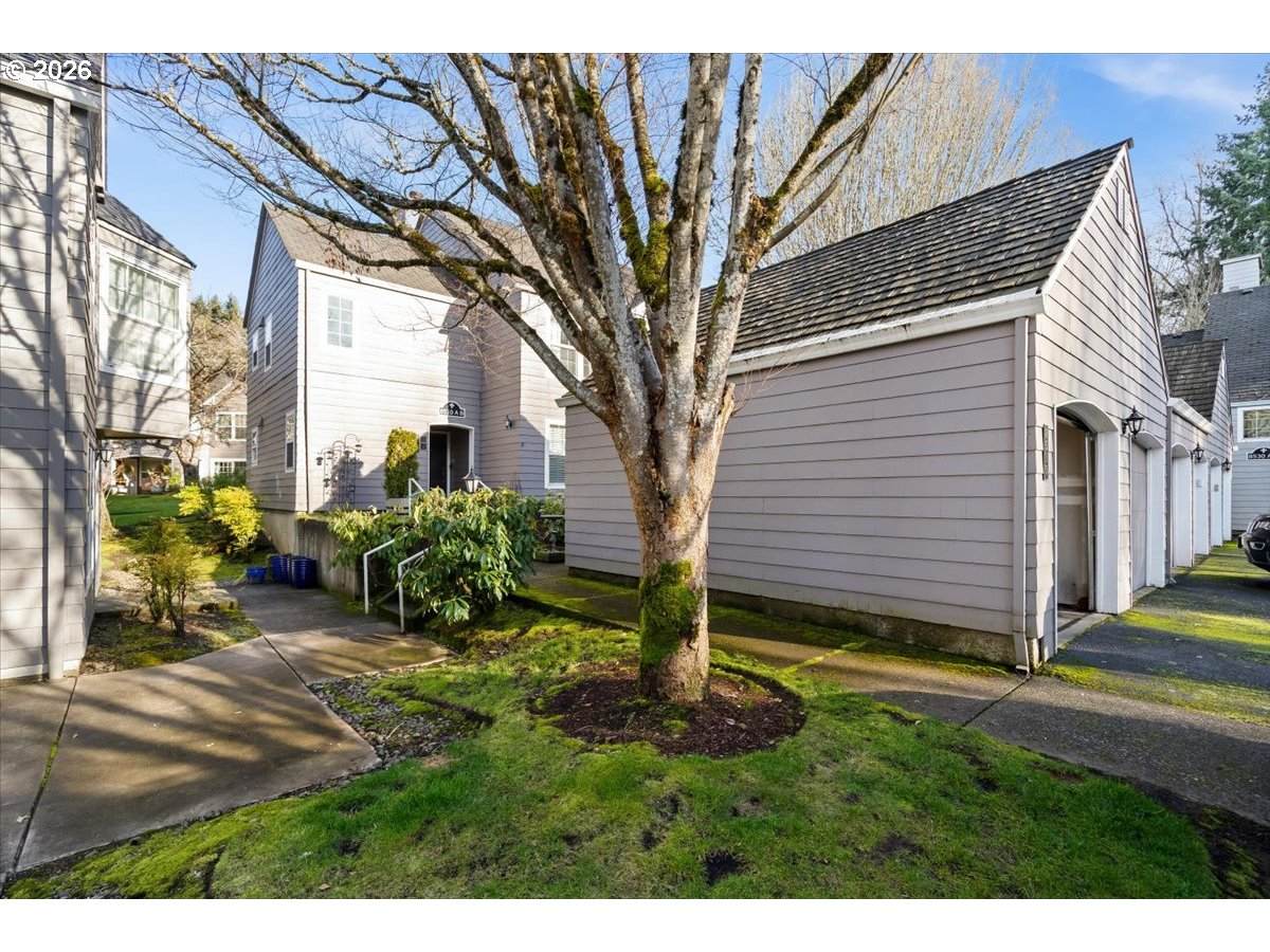 8510 Curry Dr - Photo 1
