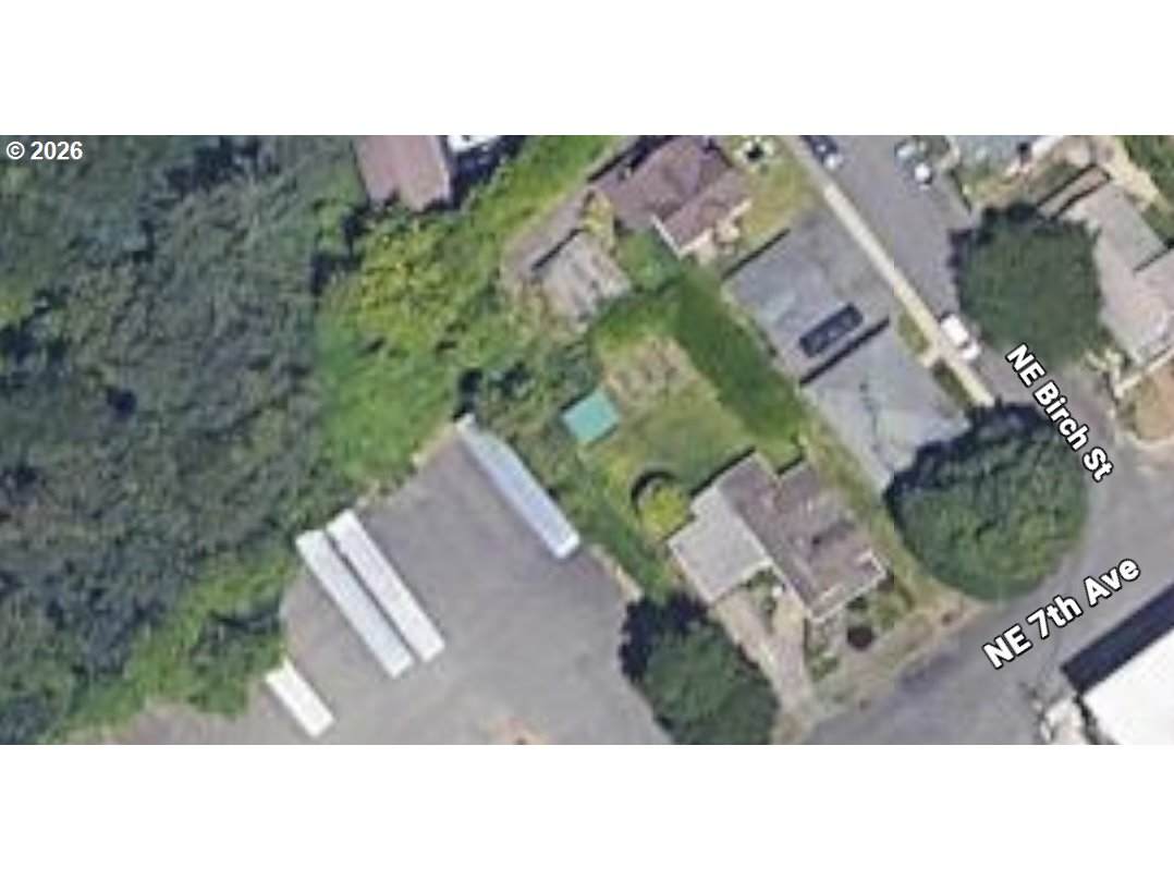 727 Birch St - Photo 1