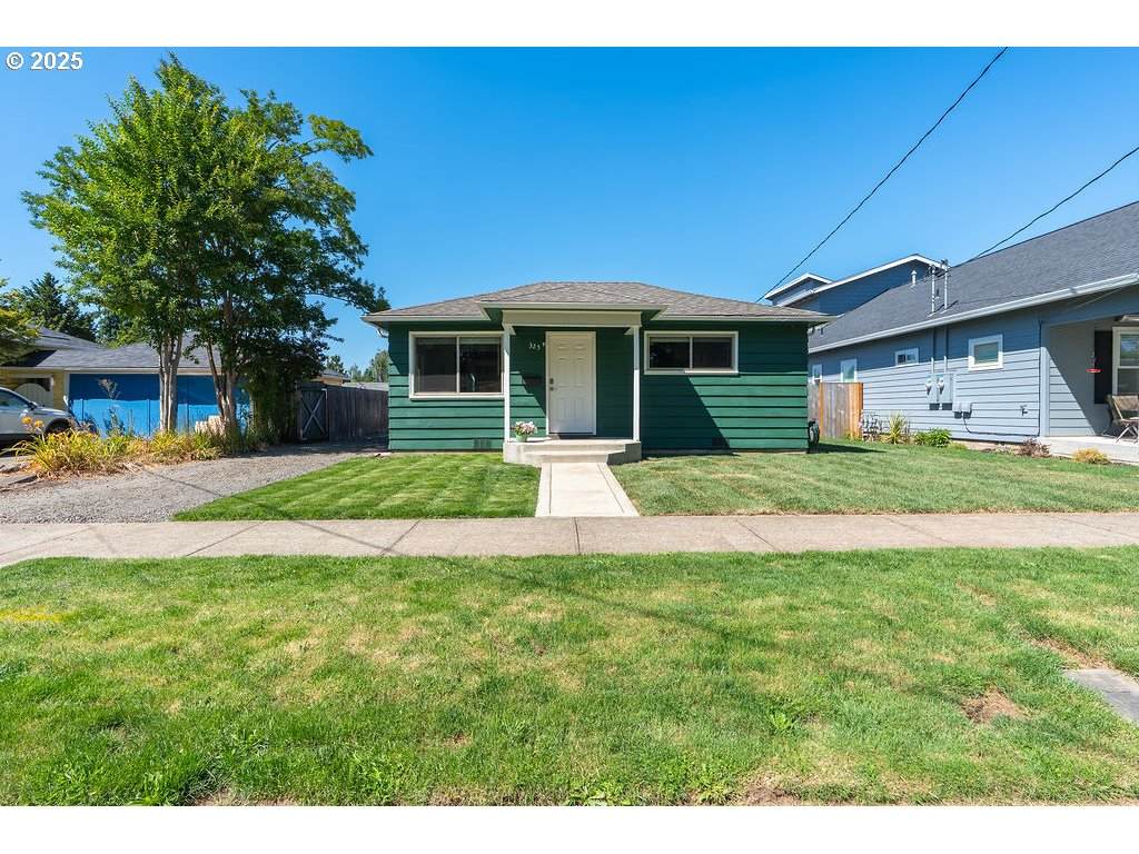 325 Edison St - Photo 1