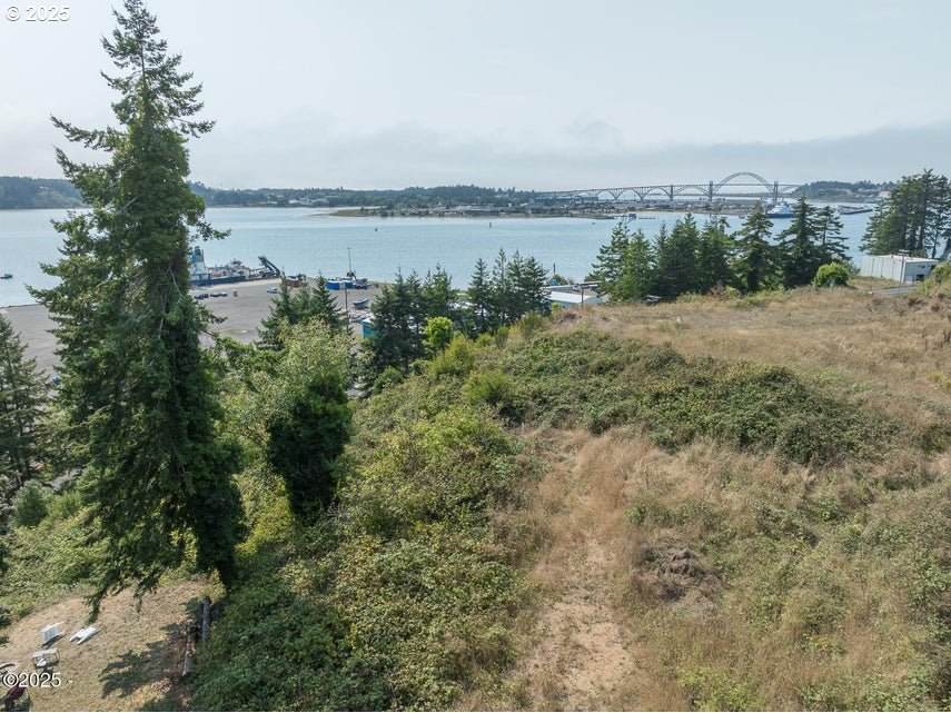 https://bt-photos.global.ssl.fastly.net/portland/orig_boomver_1_151352789-2.jpg
