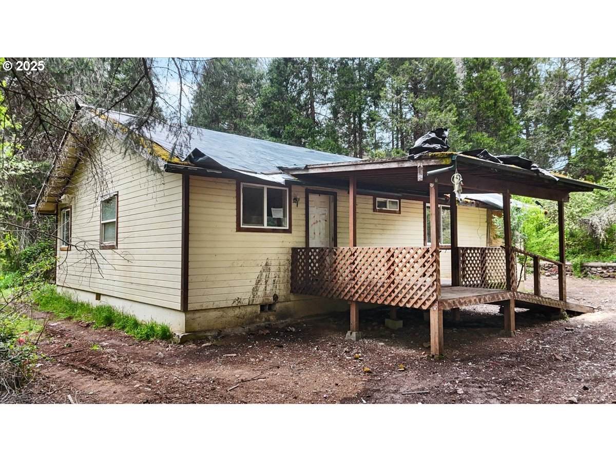 9020 Elk Creek Rd - Photo 1