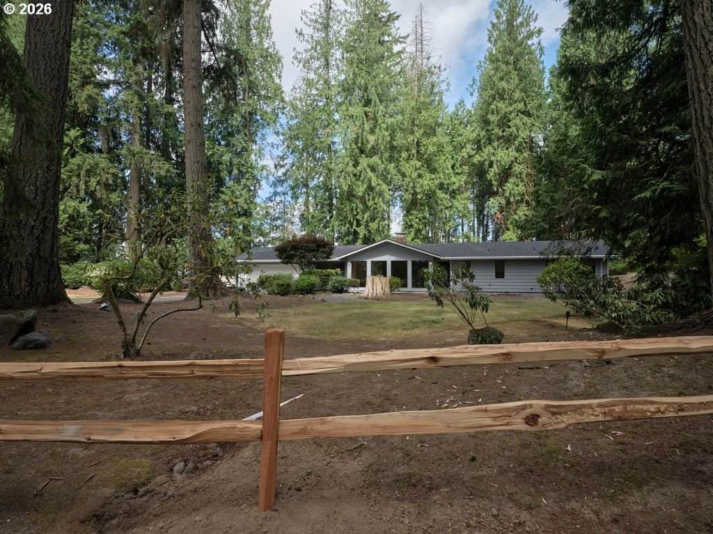 https://bt-photos.global.ssl.fastly.net/portland/orig_boomver_1_158704792-2.jpg