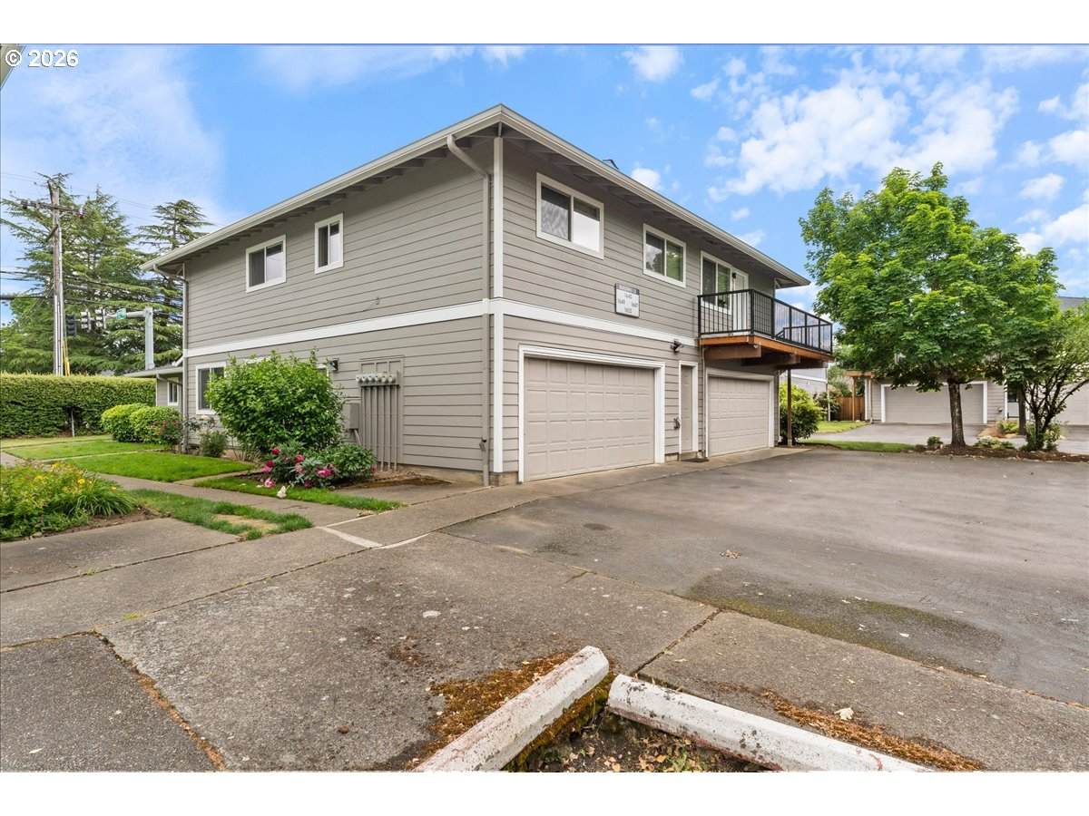 https://bt-photos.global.ssl.fastly.net/portland/orig_boomver_1_168148183-2.jpg