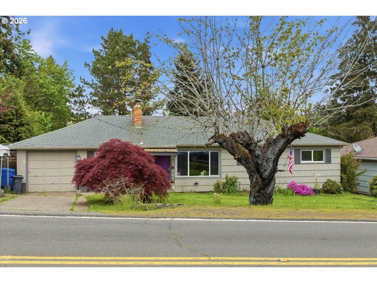 955 Harris Ave - Photo 1