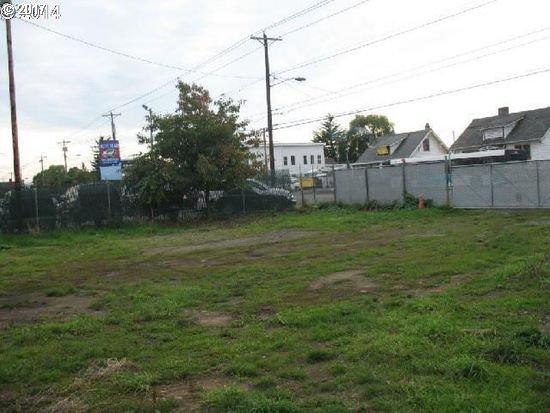 6808 82ND Ave - Photo 1