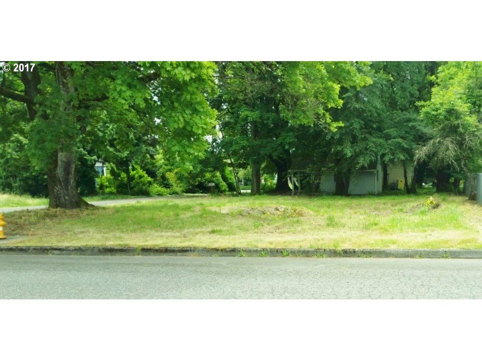 550 5TH St - Photo 1