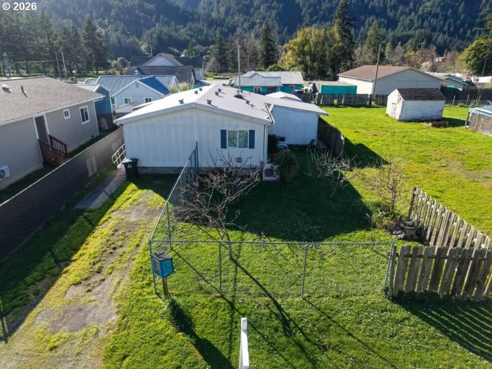 631 2ND Ave - Photo 1