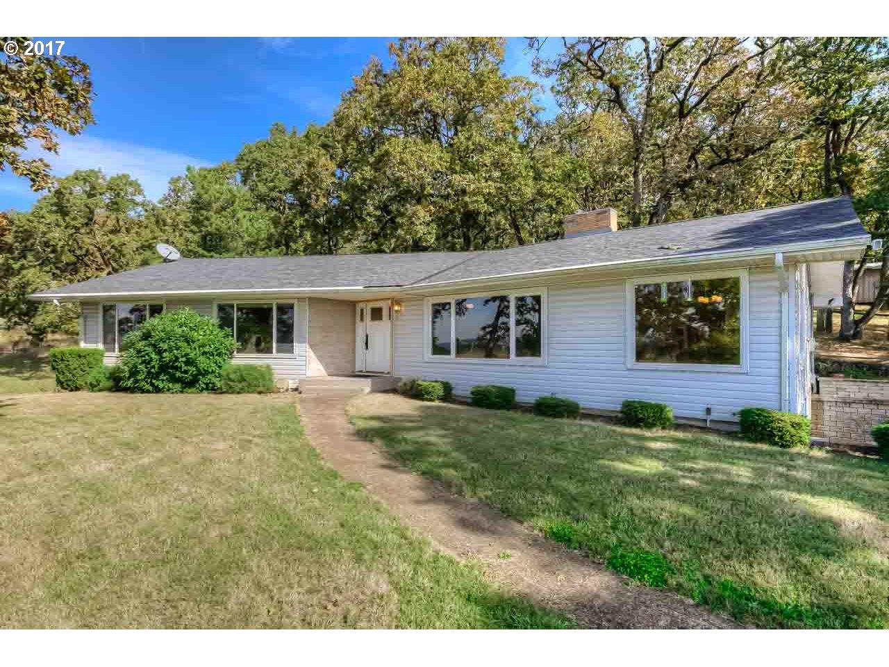 1020 North Oak Grove Rd - Photo 1