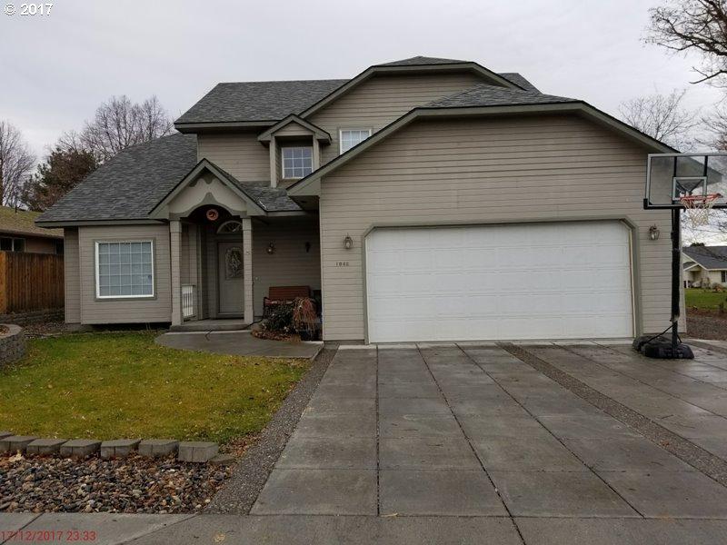 1040 7TH St - Photo 1