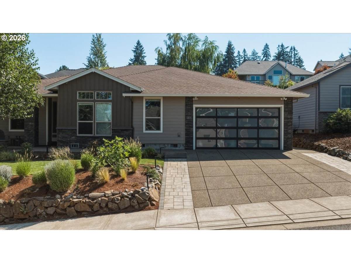 322 Summit View Ave - Photo 1