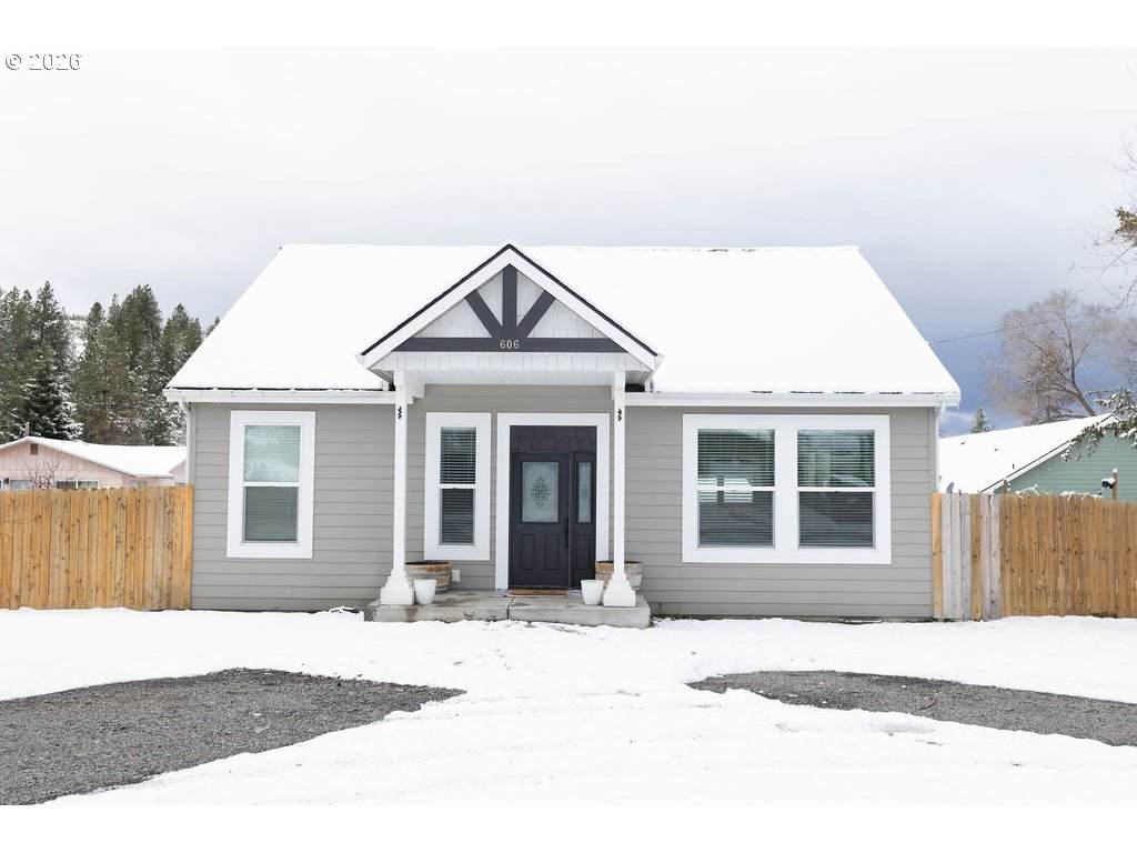 606 2ND St - Photo 1