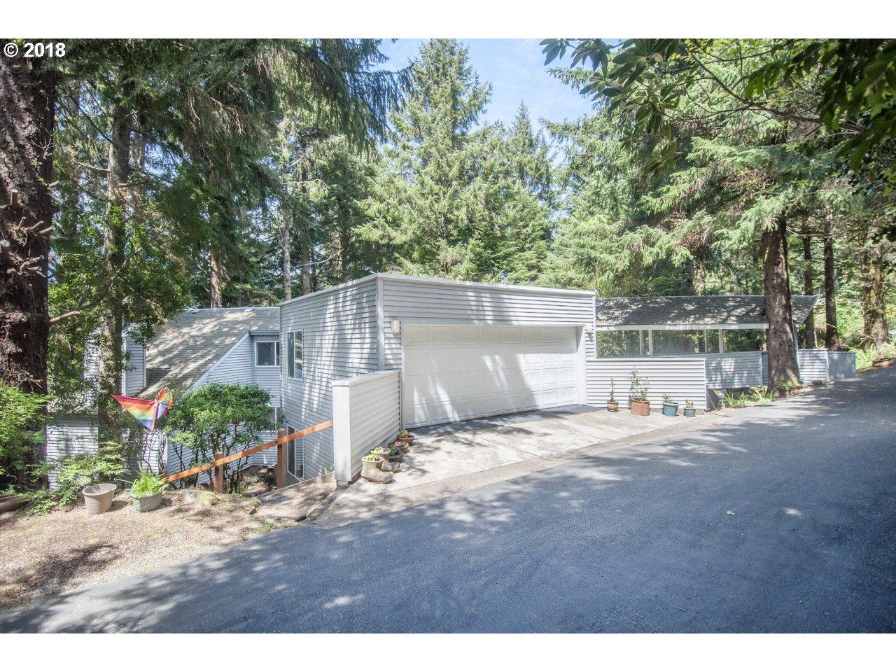 554 Fairway Dr - Photo 1