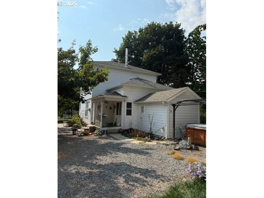 141 Bryan Ave - Photo 1