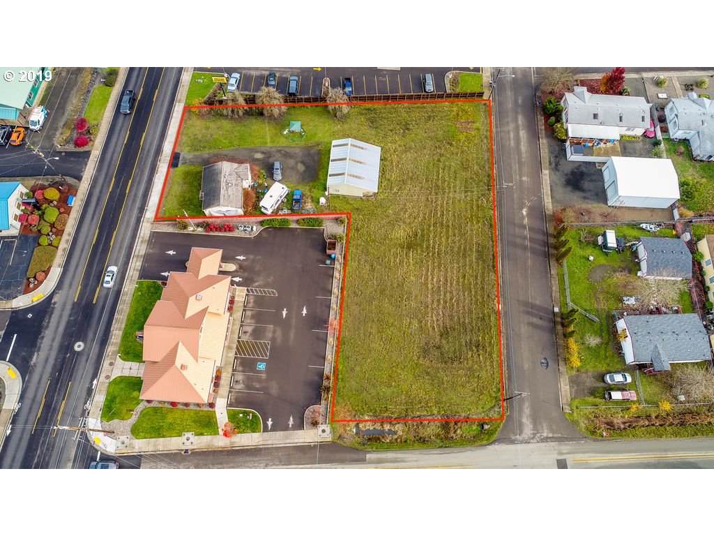 628 Central Ave - Photo 1