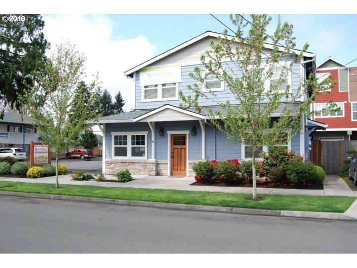527 9TH Ave - Photo 1