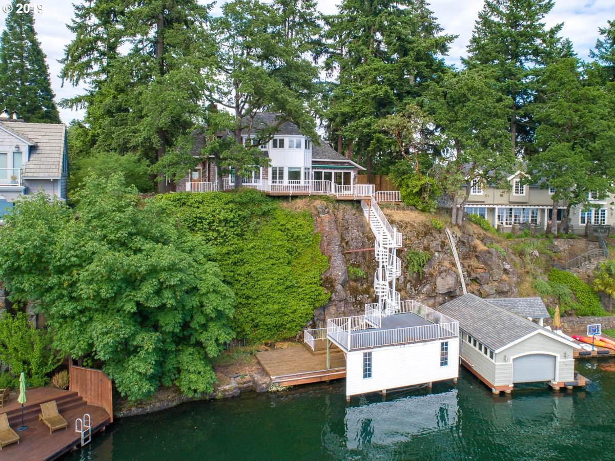 852 Northshore Rd - Photo 1