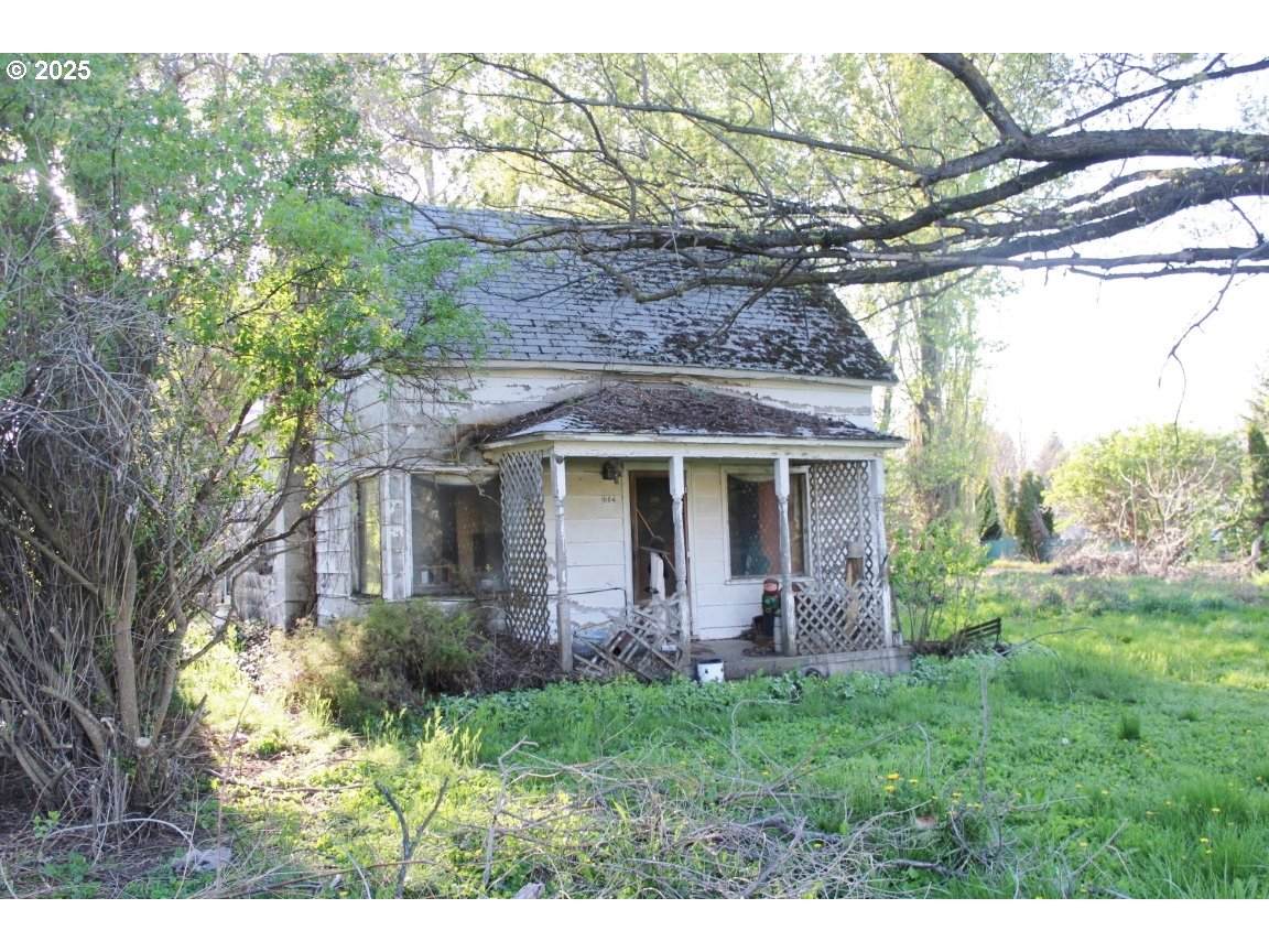 604 Broad St - Photo 1