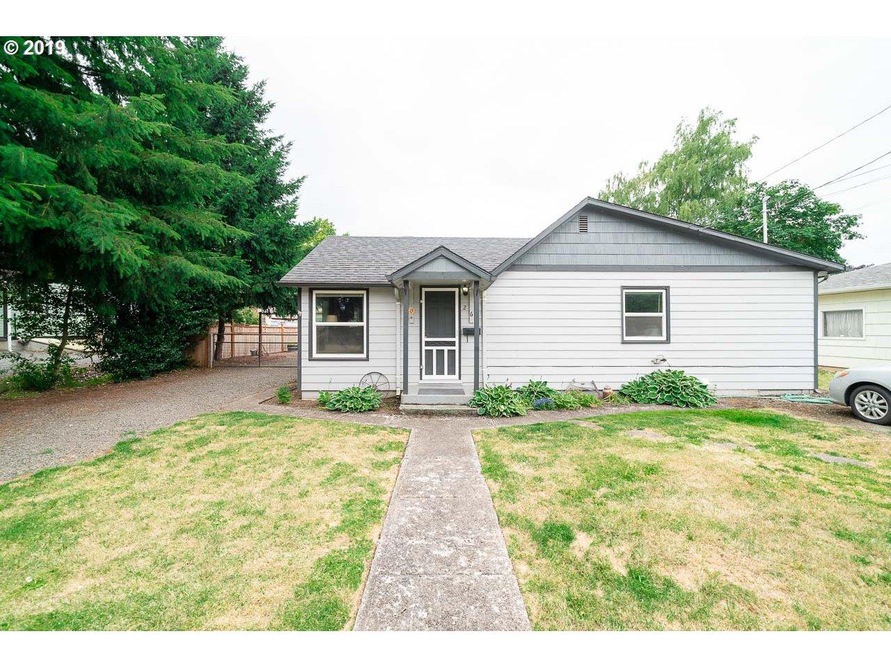 260 Oak St - Photo 1