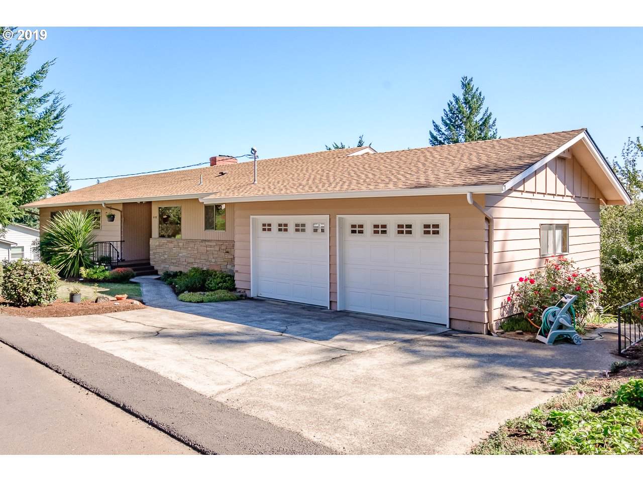 408 Stoneway Dr - Photo 1