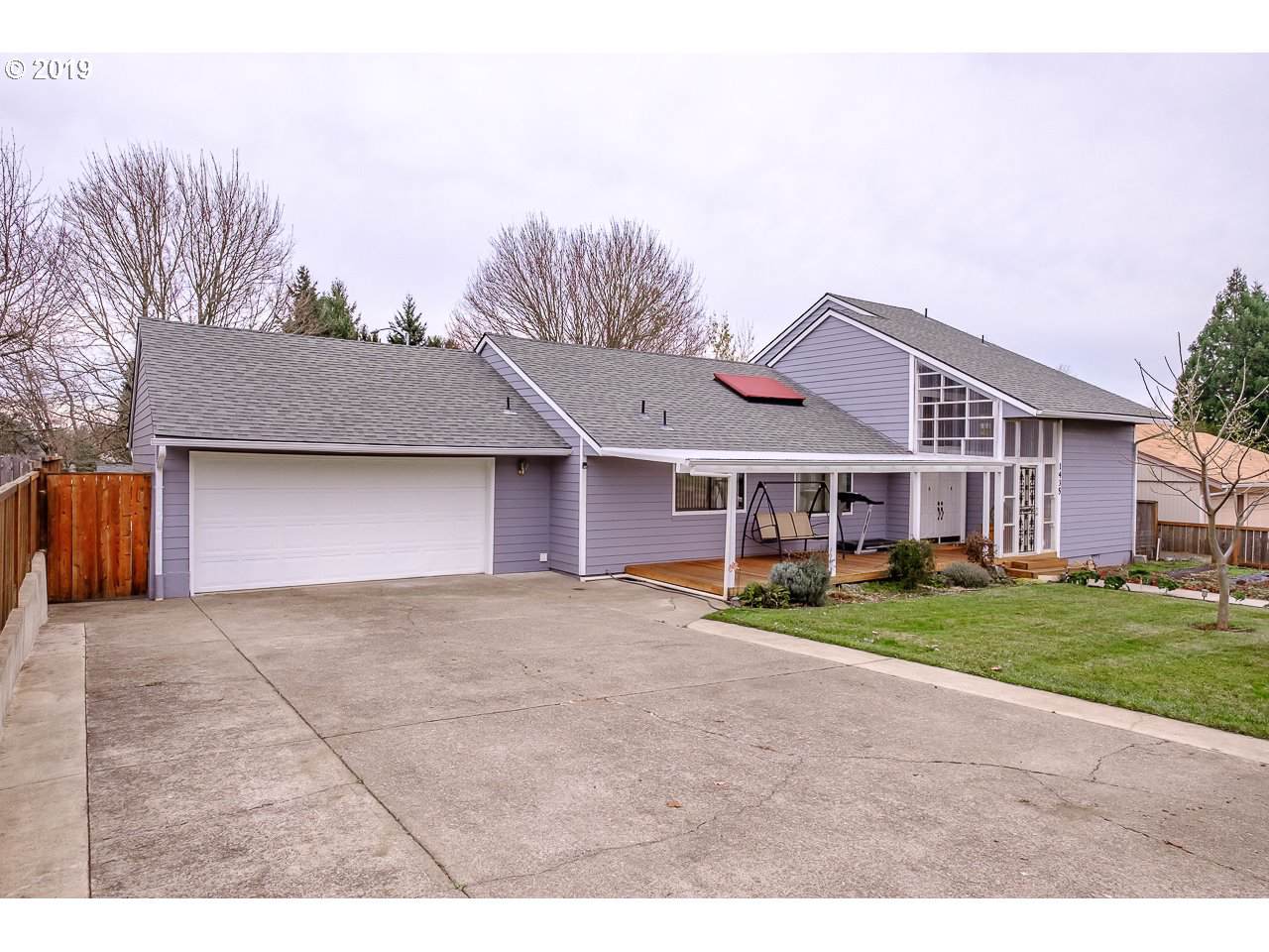 1435 Kathy St - Photo 1