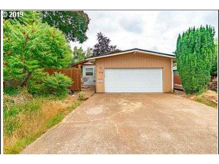 3798 Saxon Dr - Photo 1