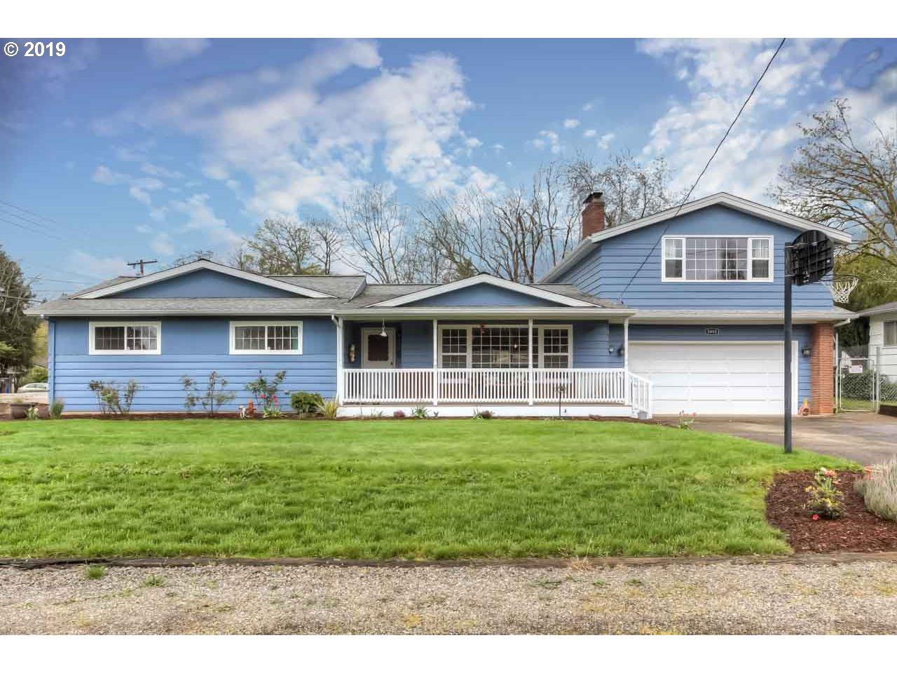 3995 Crestview Dr - Photo 1