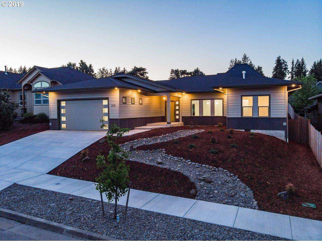 2085 Grace Ave - Photo 1