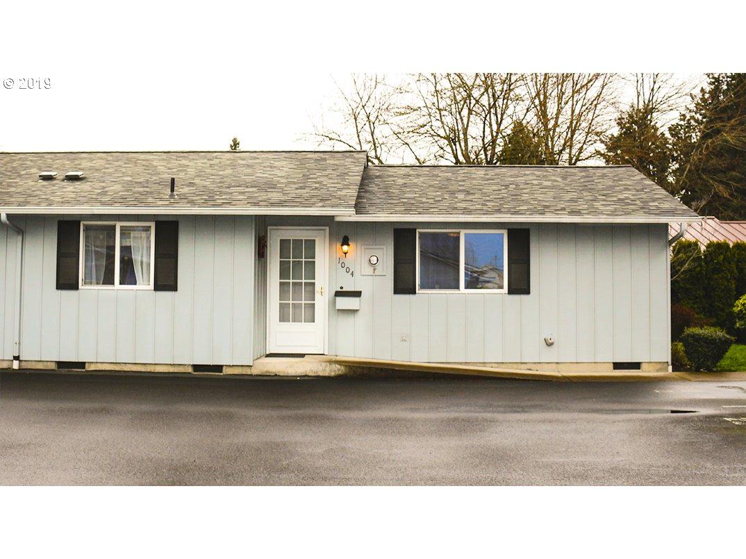 1004 L St - Photo 1
