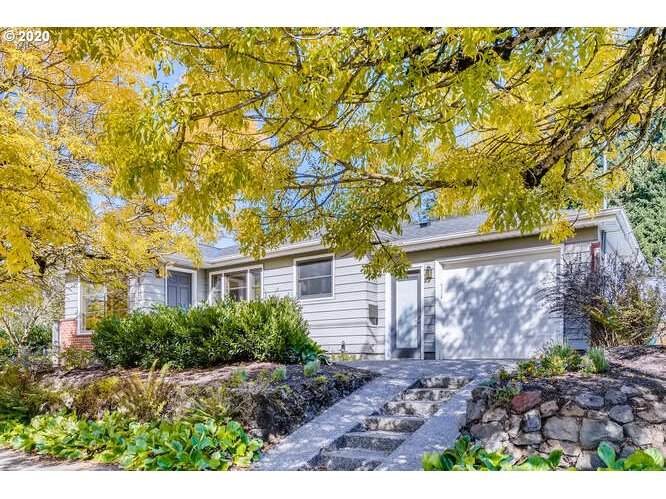 8505 Burnside St - Photo 1