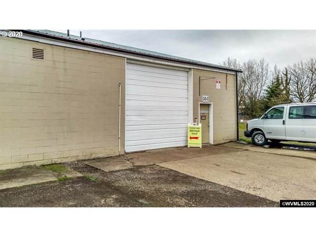 245 Queen Ave - Photo 1