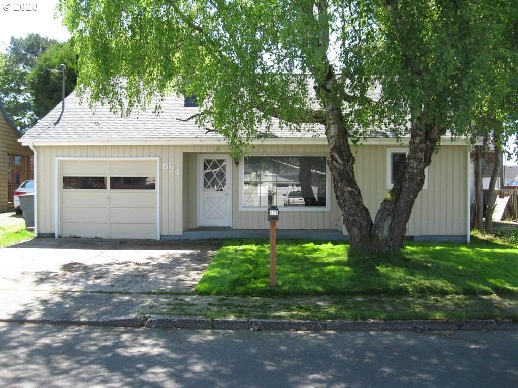 821 10th Ave - Photo 1