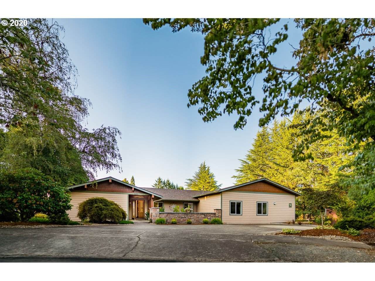 1085 Kathy Way - Photo 1