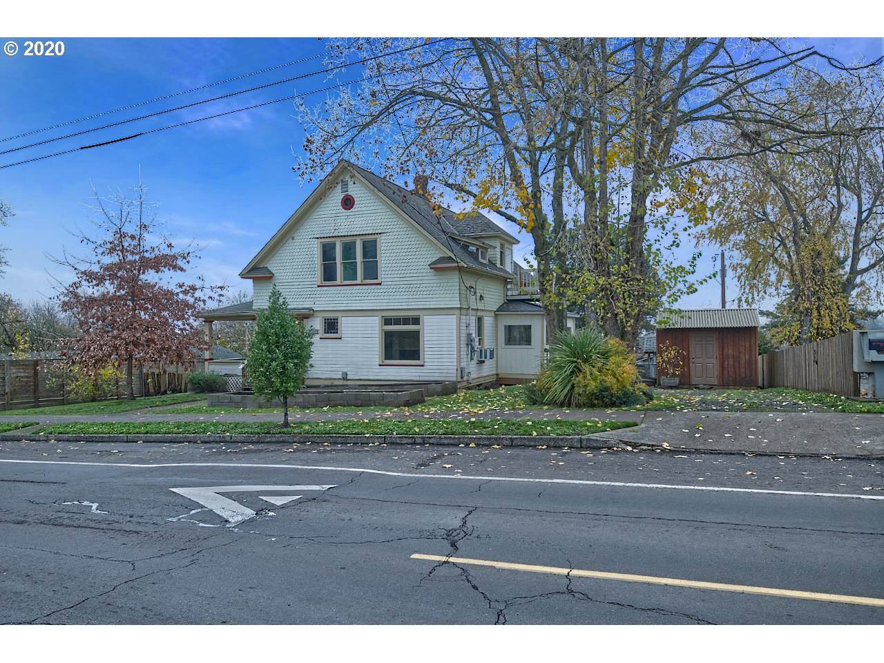 3114 Kauffman Ave - Photo 1