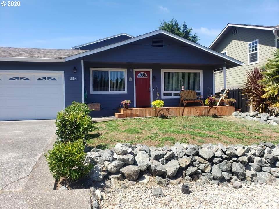 1694 Lincoln - Photo 1