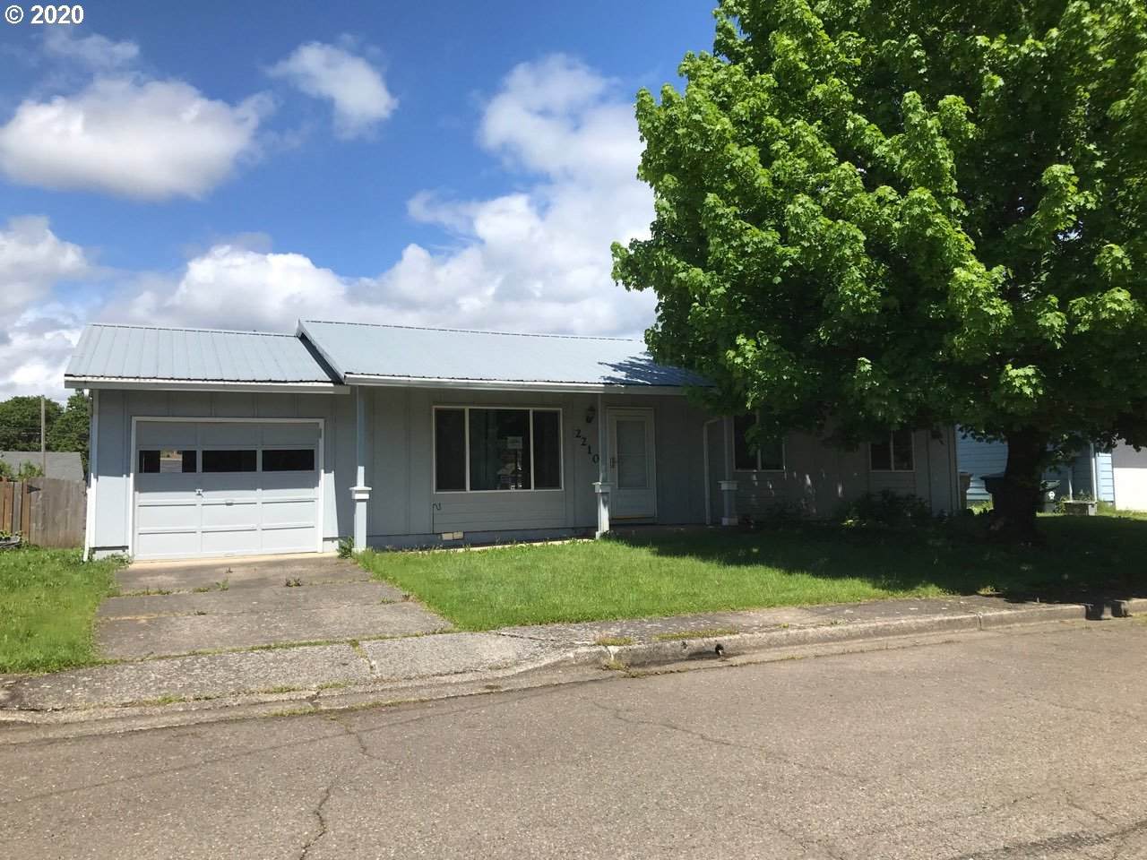 2210 Kalmia St - Photo 1