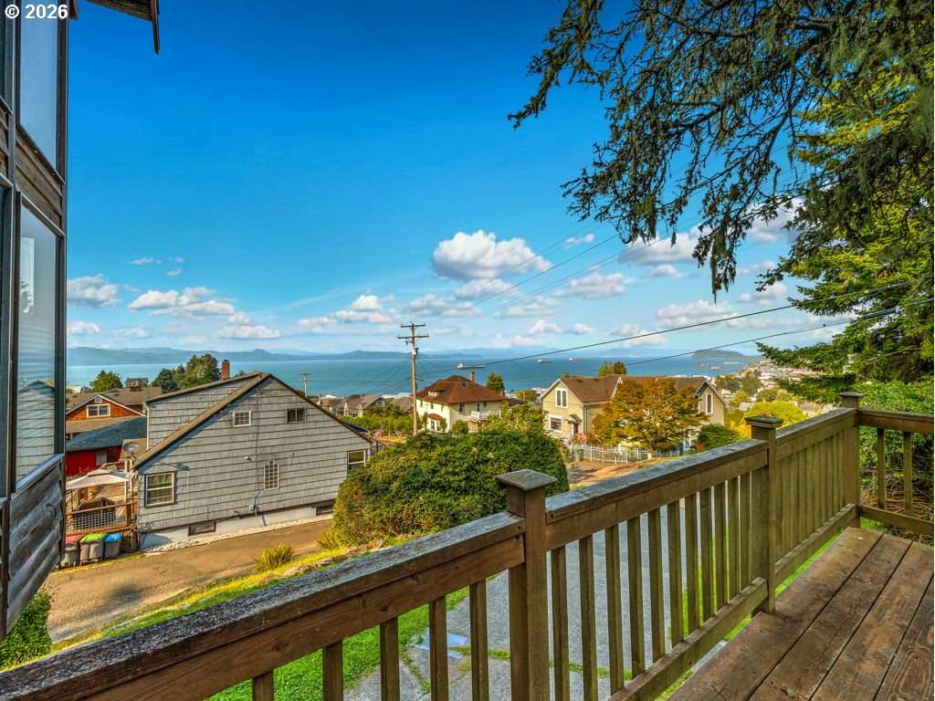 https://bt-photos.global.ssl.fastly.net/portland/orig_boomver_1_208699517-2.jpg