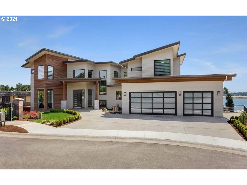 12315 122ND Ave - Photo 1