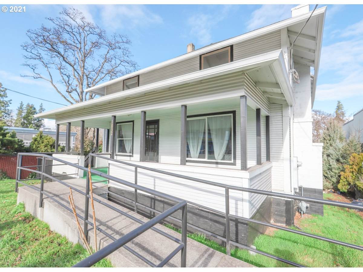1832 Cascade Ave - Photo 1