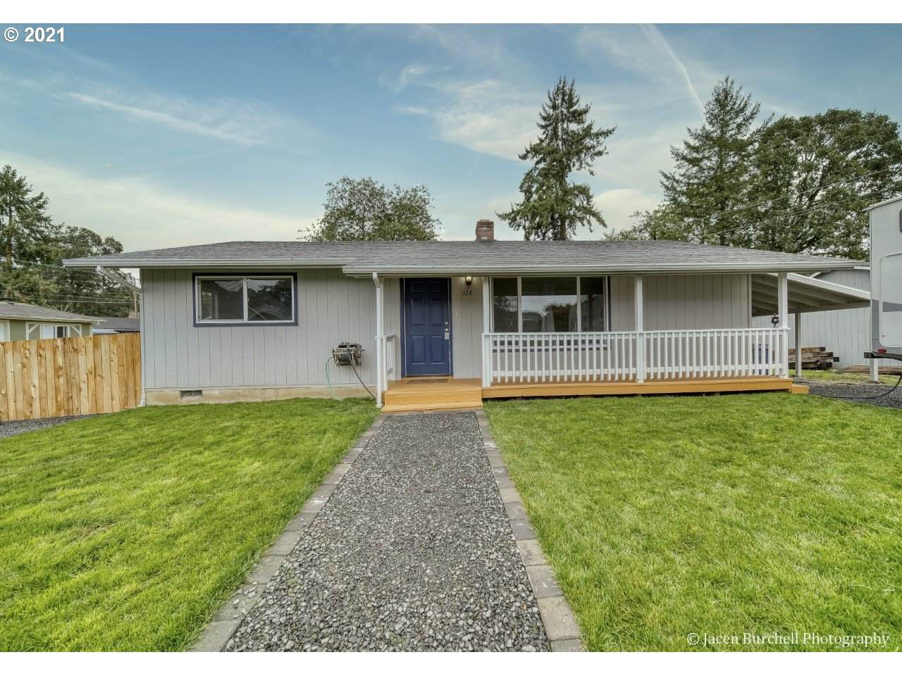 324 9TH St - Photo 1