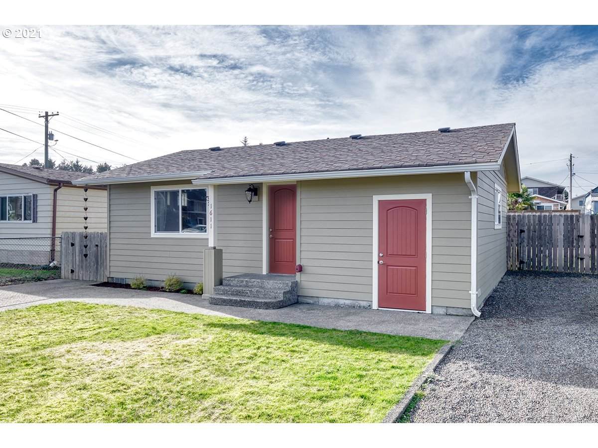 1611 California Ave - Photo 1